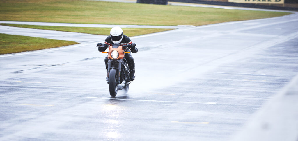 Elliott Andrews riding a Harley-Davidson Livewire at the Blind Speed Track Day at Wakefield Park Raceway in Goulburn, Australia, May 2021.